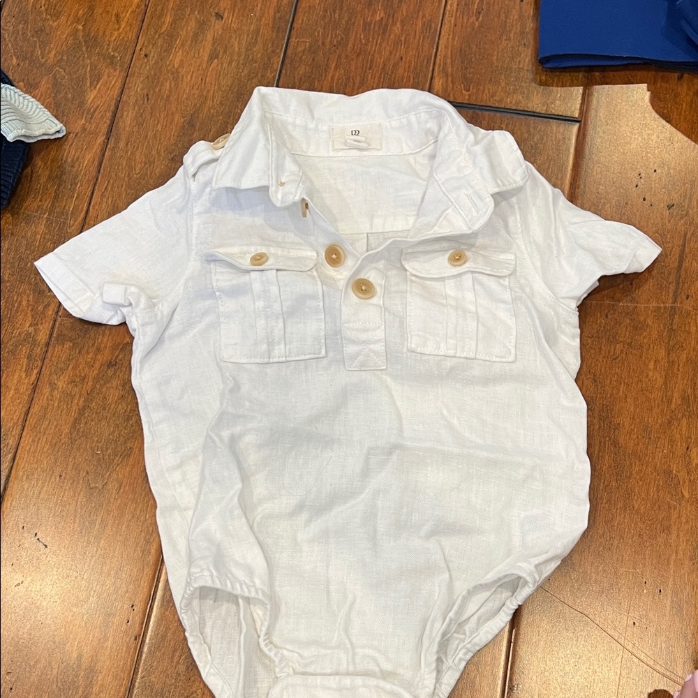 Banana republic baby safari linen shirt onesie with snaps 18-24 mo